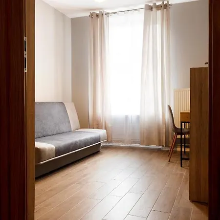 Хостел Royal Piotrkowska 33