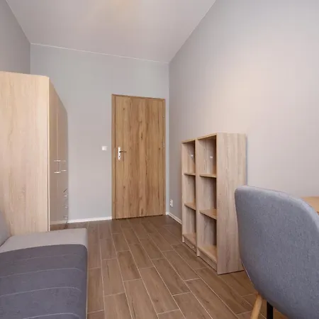 Royal Piotrkowska 33 Лодзь