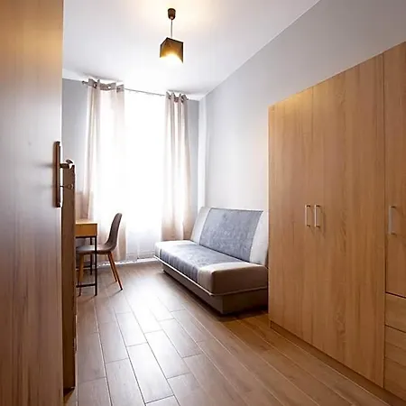 Hostel Royal Piotrkowska 33 Lodž