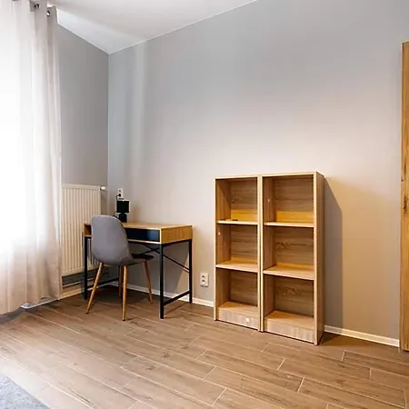 Hostel Royal Piotrkowska 33 Lodž