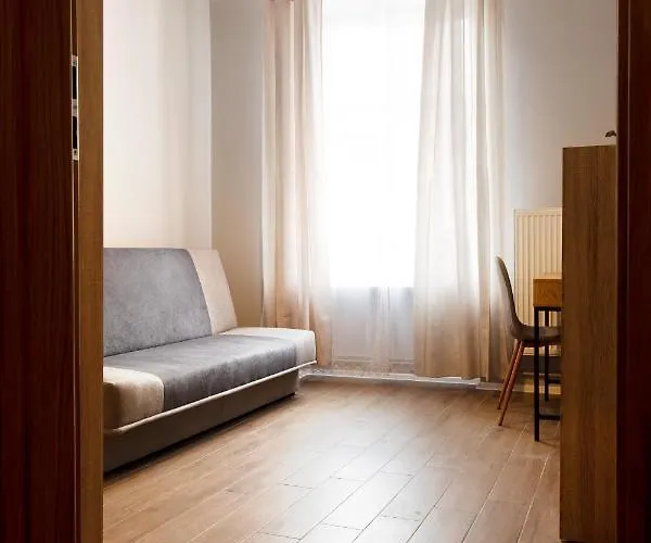 Vandrerhjem Royal Piotrkowska 33