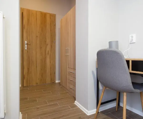 Royal Piotrkowska 33 * 罗兹